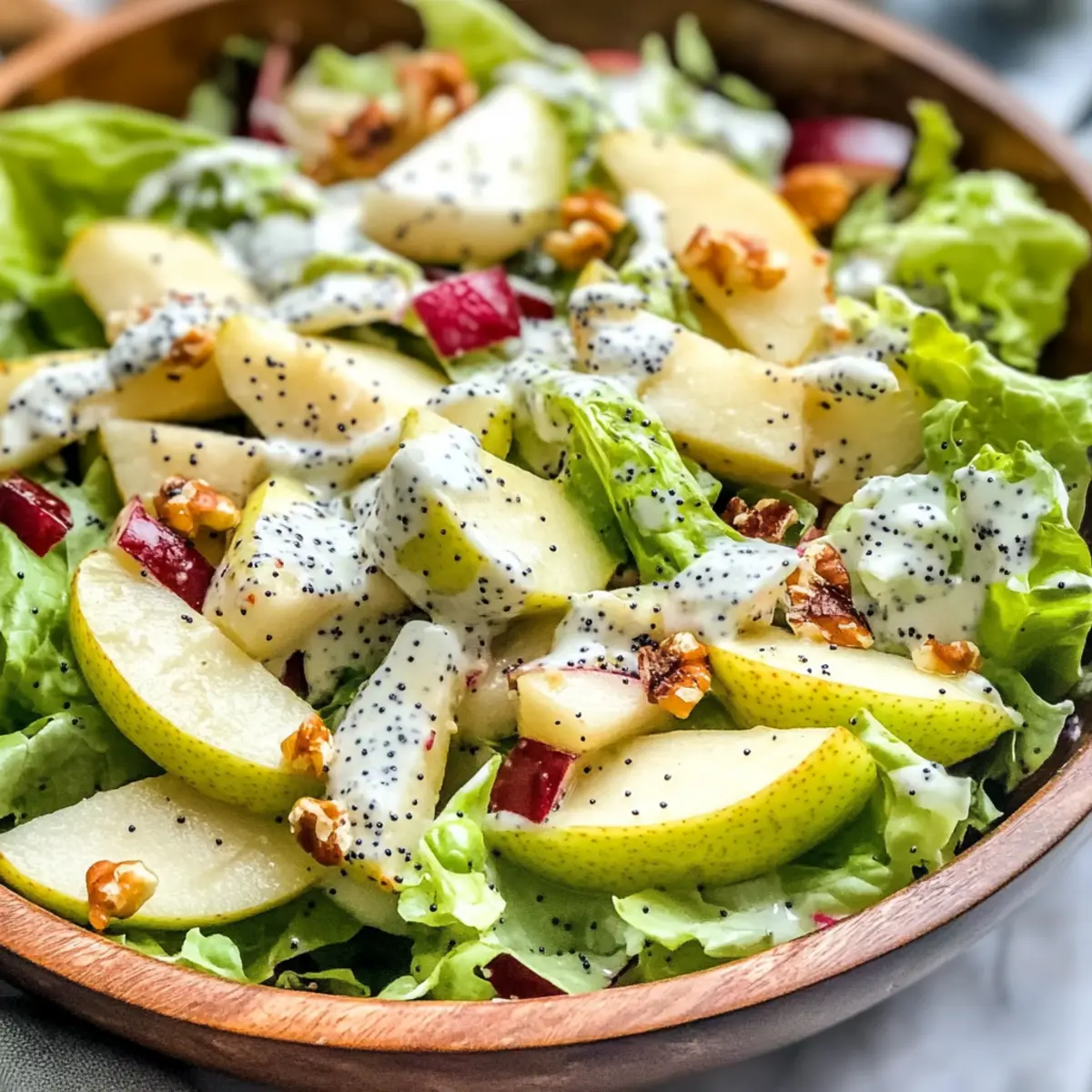 Birnen- und Apfelsalat mit Mohnsauce Rezept